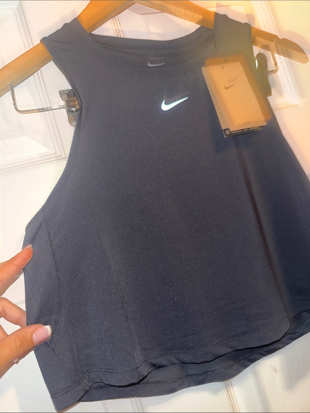 Nike Black Women's Tank Top crop style with Reflective Swoosh - Picture 2 of 6